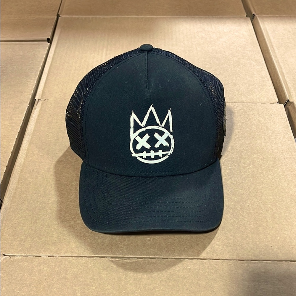 Cult of individuality hat